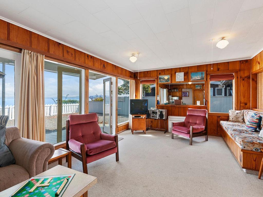 Lake Edge Cottage - Waitahanui Holiday Home Экстерьер фото